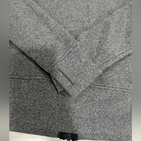 Like new, Lululemon Scuba Hoodie - Picture 4 of 4